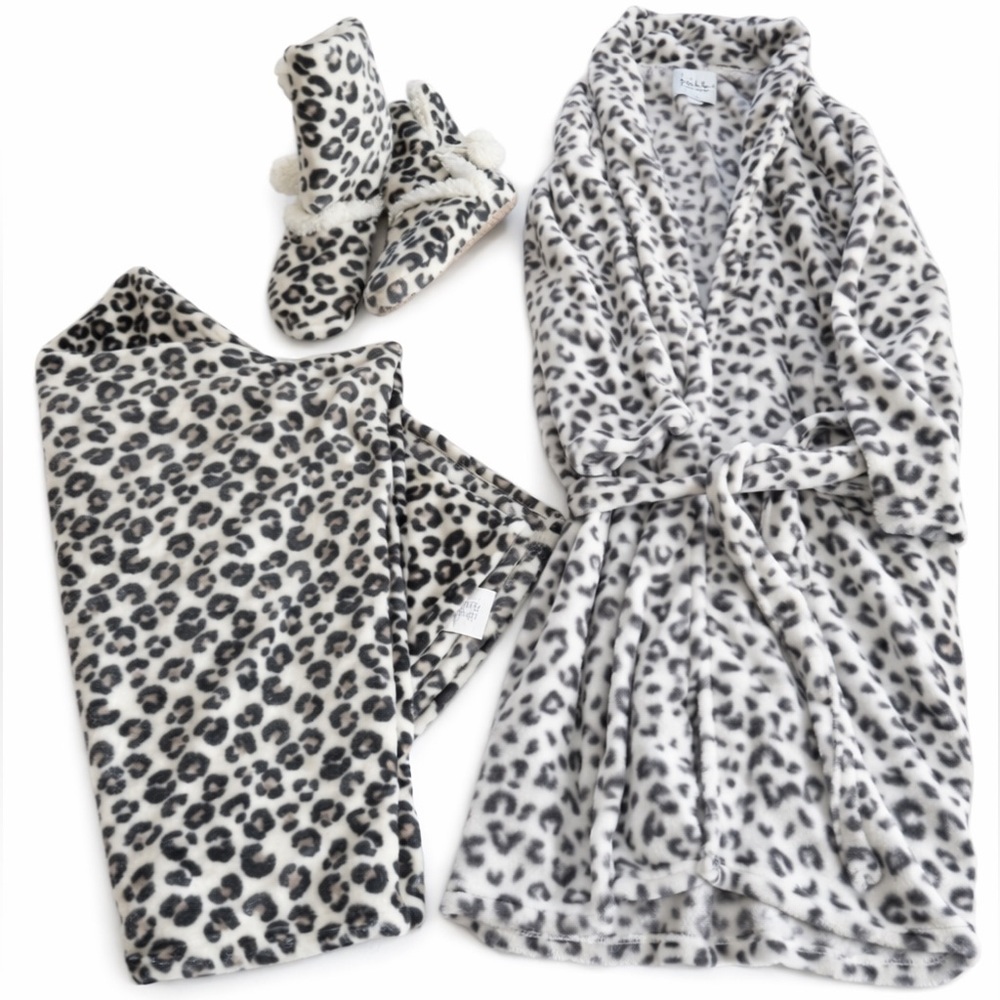 Robe slippers throw blanket size L sleepwear